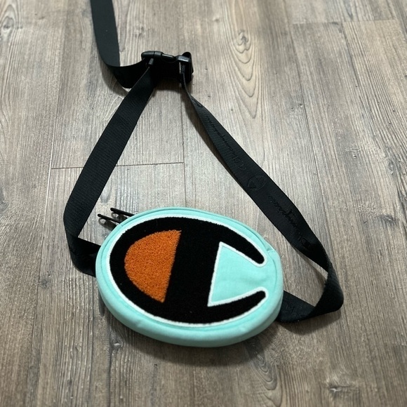 CHAMPION Prime OVERSIZE BLACK C LOGO FANNY PACK SHOULDER BAG MINT GREEN Belt BAG - Picture 1 of 11